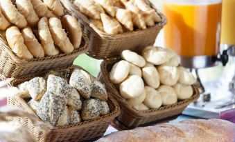 Holiday Inn Express And Suites Reims Rives De Vesle