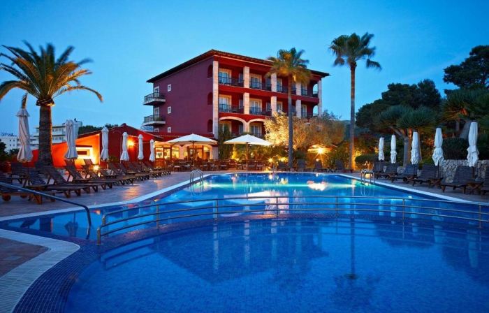 Hotel Cala Sant Vicenç - Adults Only