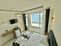 Sea Door Hotel