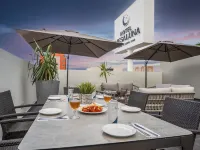 Hotel Mesaluna Short & Long Stay - Desayuno