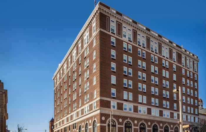The Yorktowne Hotel, Tapestry Collection by Hilton