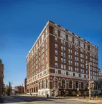 The Yorktowne Hotel, Tapestry Collection by Hilton - parking