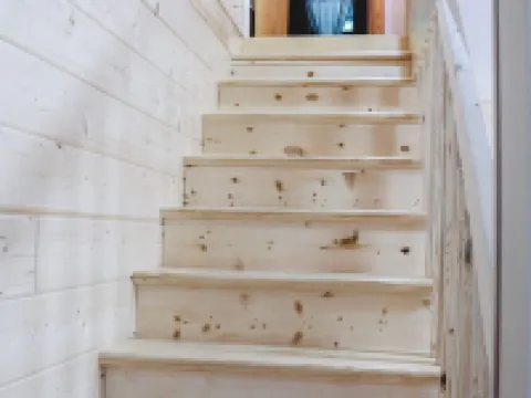 Gorgeous 5 Bedroom Log Home Less Than 5 Minutes From Chaumette And Charleville. Hotels in Ste. Genevieve County