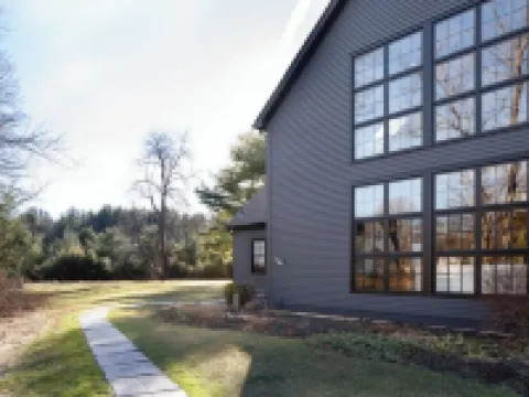 Black Bear Bungalow, Sheffield/Great Barrington/Ski Resorts 設菲爾德酒店