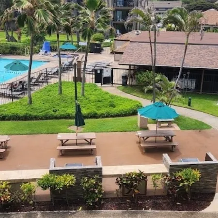 A Welcoming Beachfront 2BR/2BA, Vacation Home, W/D, AC, STEPS TO BEACH!