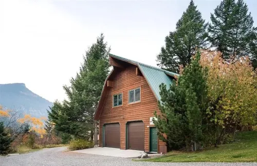 Ideal Location between Bozeman and Big Sky, MT