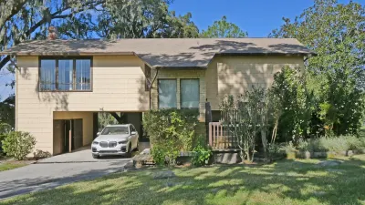 The Treehouse: Minutes from WEC and HITS; Dog-Friendly; w/Golf Course Views Hotels near World Equestrian Center