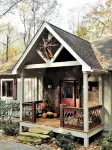 Cozy Creekside Cottage - RELAX by the Creek