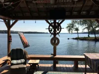 Peaceful & Clean Waterfront Suite on the Lake Norman Main Channel