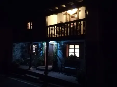 "Casa Sira", a privilege for the senses Отели рядом с достопримечательностью «Río de la Ría»