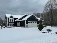 Brand new house across from Crystal Mountain Resort. Great for family gatherings - 4-Star