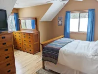 Room to gather inside and out with Rainy Lake access! Các khách sạn ở Koochiching County