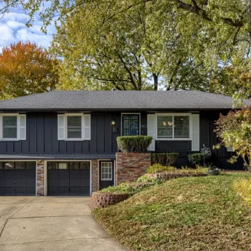 Spacious home with King bed - mins to Stadiums