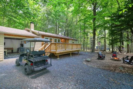 2PM Sunday Checkout · Golf Cart · Dog-Friendly · Fireplace · Kayaks · Game Room