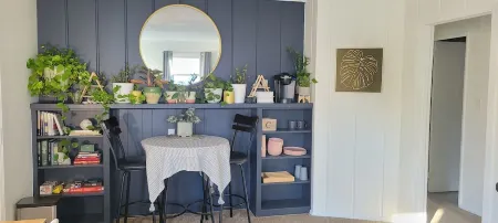 >> Garden Suite << Zoo \ Walking Paths \ Downtown \ Parks \ MarioKart