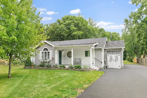 Bliss in Batavia near the Fox River