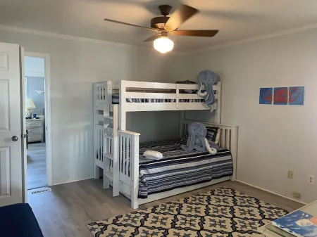 Oak Island 2nd Row Large Beach Home with Private Gated Pool! 5 Bedrooms, 3 decks