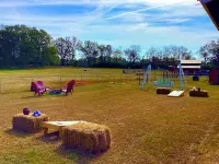 Cozy 2- bedroom, full bath guest house on working farm, 1 mile to racetrack.