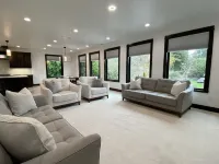 Luxurious Modern Retreat with 3 King Suites Hotel a Coos Bay