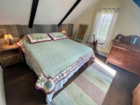 Charming Newly-Renovated Waterfront Cottage in Lubec