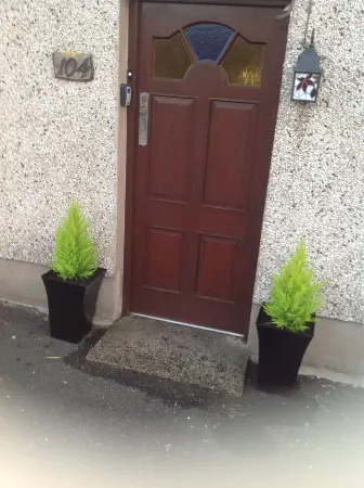 Laurel Cottage   in the Heart of the Countryside