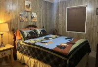 Remote Spacious Cabin on Sugar Creek Near Wolf Pen Gap-Ouachita National Forest 갑 스프링스 타운쉽 호텔