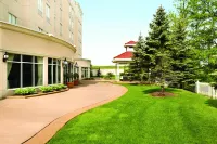 Hilton Garden Inn Niagara-on-The-Lake Отели рядом с достопримечательностью «Флорал Клок»