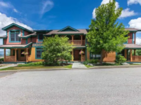 Ski In / Ski Out Treetops Home with Outdoor Private Spa Hotels in Stratton Mountain