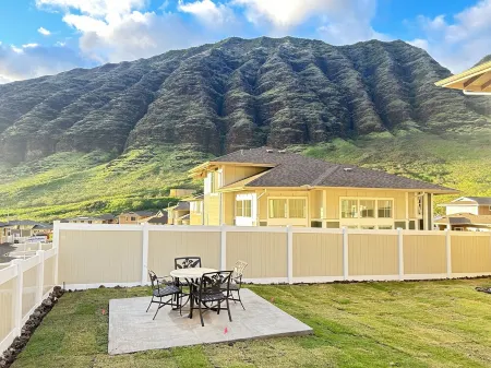 Paradise Ocean Mountain Views-comm. pool,spa&gym. Ping Pong, Air Hockey/foosball