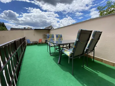 Bright and cozy vacation apartment with covered balcony in Mediterranean style!