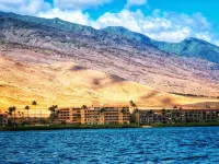 Relaxing Ocean Front Views on Maui! Island Sands Condominium