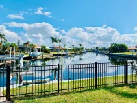 *NEW LISTING*Canal front home/private pool/beautiful views/10,000lb boat lift