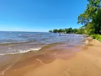 3BR Cabin on the Lake with Beach and Boat Dock in Protected Channel