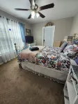 Private Entrance Room & Bathroom  w/ Courtyard Close to Beach & Downtown