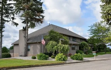 Traverse City/golf/skiing/hiking/winery/snowboard