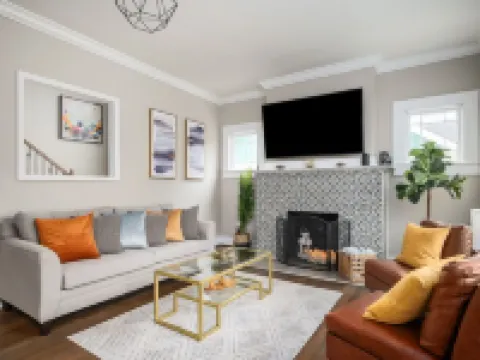 !NEW! MCM Retreat in Downtown Decatur Hotels in Decatur