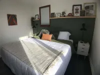 Cozy Cabin - Walk to Lake Granby - Family Friendly - Chalets