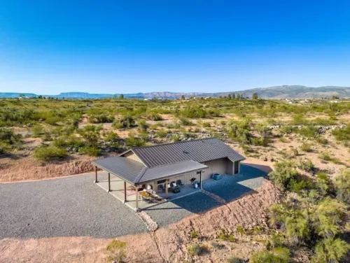 New mountain top retreat w/ 270° stunning views Hotels in Cornville