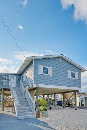 Cozy Bungalow on lagoon-10 min boat ride to the bay!