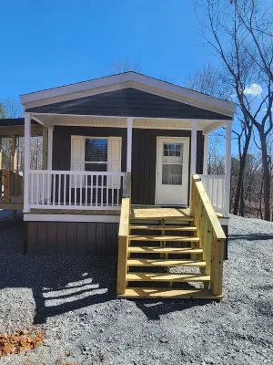 Cozy cottage w/1 bedroom, WiFi, AC in tranquil Springville close to boat ramps