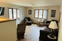 Amazing 3 bedroom 3 bath Lake drive resort house