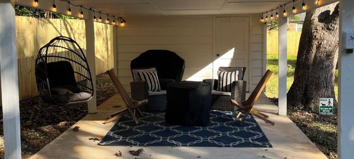1 mile to Main Street in Monroe - Newly Renovated - Pet Friendly - Fenced Yard Hotels in Union County
