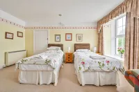 Epphaven Apartment With Outdoor Pool And Gardens In Historic Mansion House Hotels in Lanreath