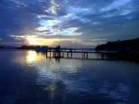 Ducks Bungalow- Lake Macquarie Hotels in Marks Point