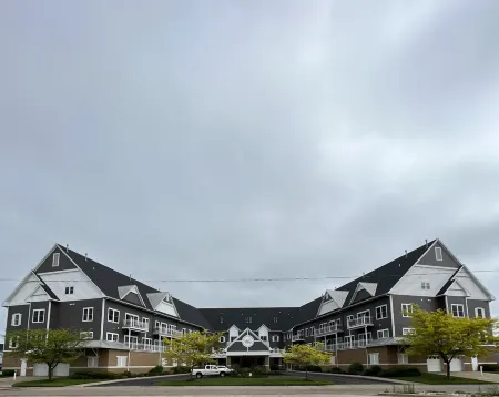 SL front complex, pool access, water views, all clean furnishings and more!!!