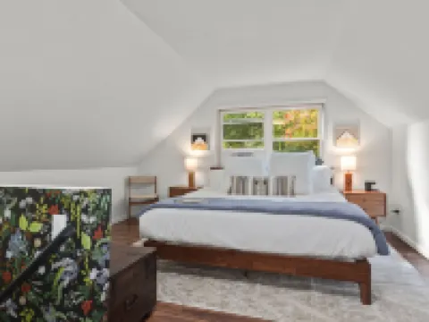 QUINN HOLLOW - Hunter Mountain Ski Cabin, Hot Tub ハンターのホテル