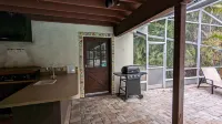 Private Paradise- Updated Mid-Century Home near SRQ Airport