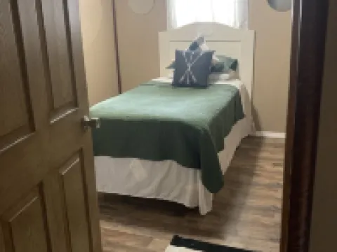 Conveniently Located ~ WiFi ~ Central Heat & Air Hotels in Stanton