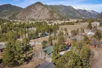 Cozy mountain escape in Empire