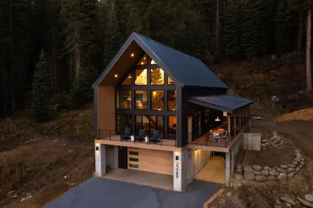 Modern Luxe Cabin w/ Sauna, Hot Tub, and Lake Views